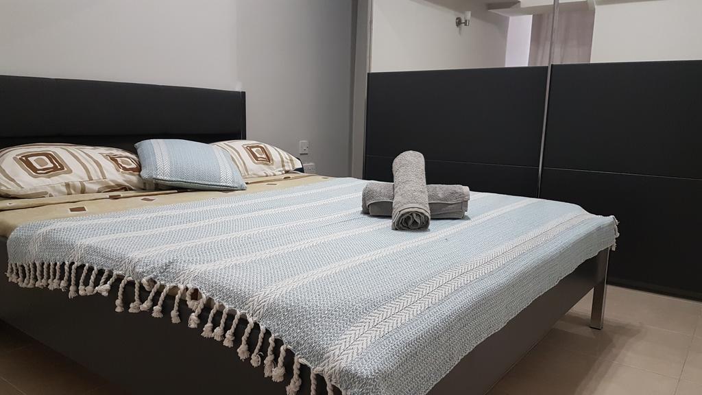 Spinola Seafront Apartment Saint Julian's Ngoại thất bức ảnh